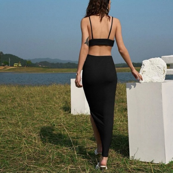 Gabriella Cutout Solid Split Hem Dress - Picture 3 of 11